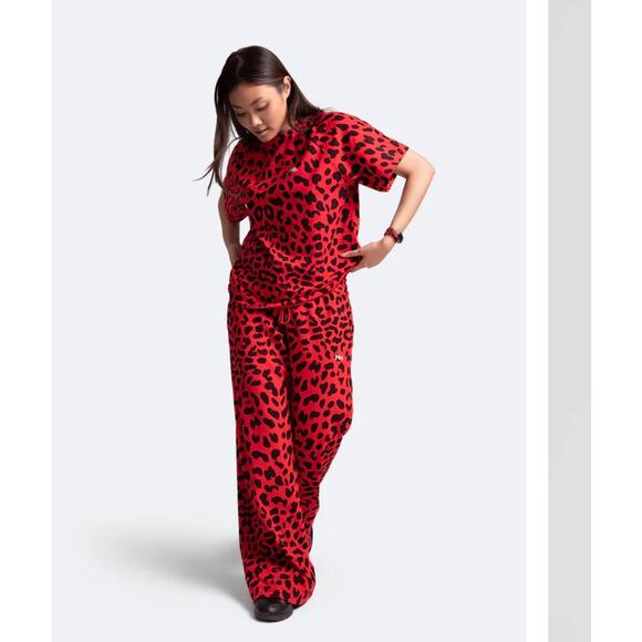 BetterMe Red Leo Pilates Lounge Set Wide Leg Tummy Control Pants Flow Top XS - Picture 1 of 13